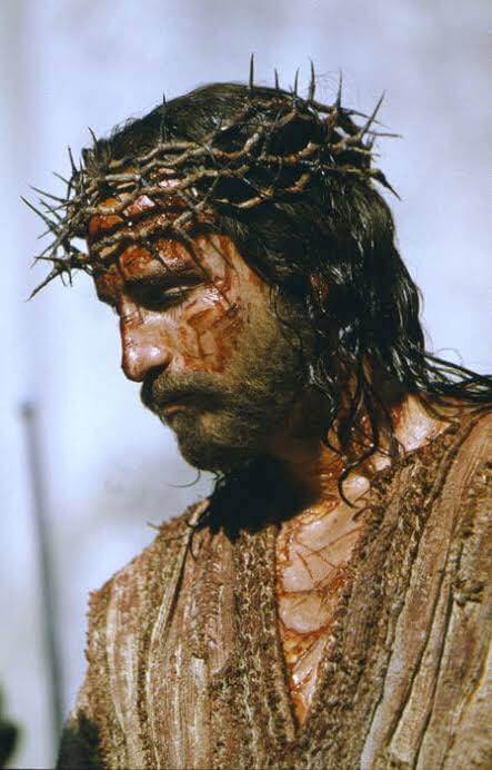 A depiction of Jesus with the crown of thorns.